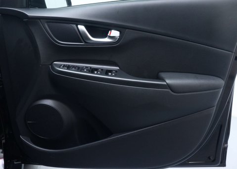 Hyundai KONA 1.6 h-GDi Ultimate SUV 5dr Petrol Hybrid DCT Euro 6 (s/s) (141 ps) 46