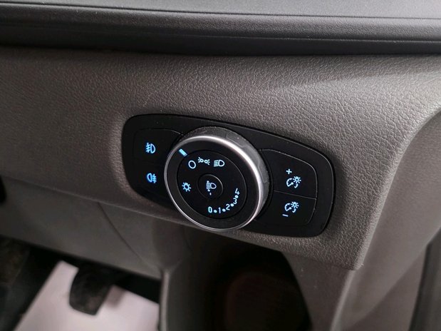 Ford Transit Custom Transit Custom 300 L2 Diesel FWD 2.0 Eco Blue 130ps Low Roof Leader Van 29