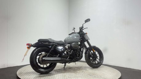 Hyosung GV AQUILA 2021 ONLY 2K NEW MOT SERVICED CRUISER 125CC 2