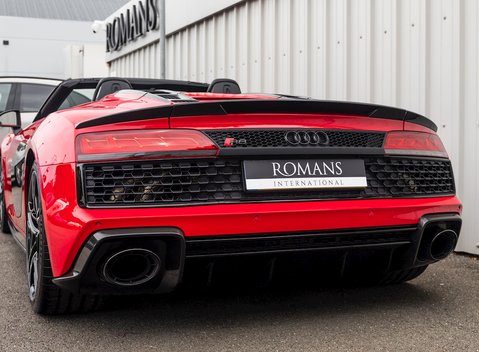 Audi R8 Spyder V10 Performance Carbon Black 22