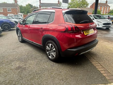 Peugeot 2008 PURETECH ALLURE 1