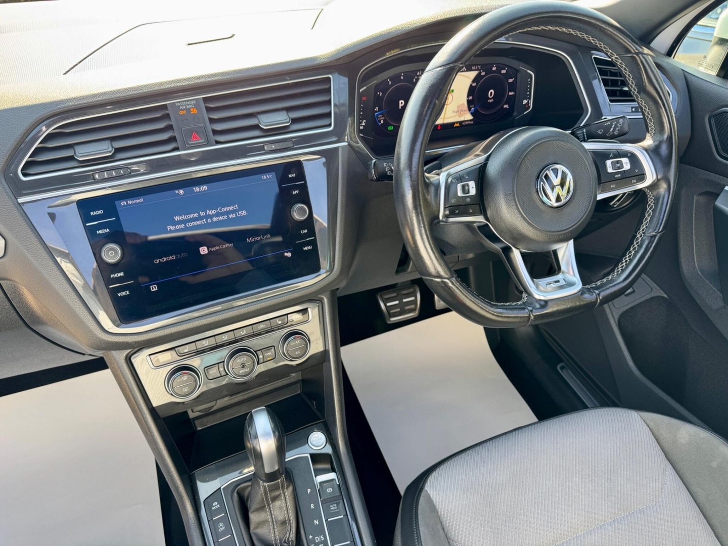 2020 Volkswagen Tiguan — image 13