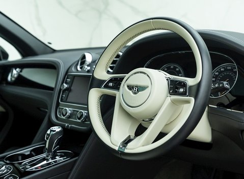 Bentley Bentayga V8 9