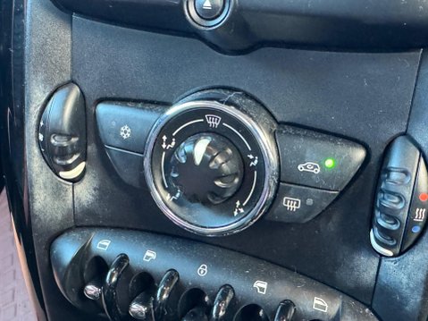 Mini Countryman 1.6 Cooper Euro 5 (s/s) 5dr 15
