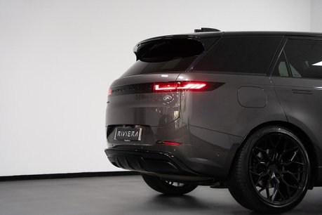 Land Rover Range Rover Sport 3.0 D300 MHEV Dynamic SE SUV 5dr Diesel Auto 4WD Euro 6 (s/s) (300 ps) 43
