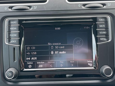 Volkswagen Golf 1.6 TDI BlueMotion Tech SE Cabriolet Euro 5 (s/s) 2dr 25