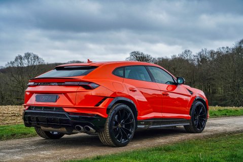 Lamborghini Urus S 4
