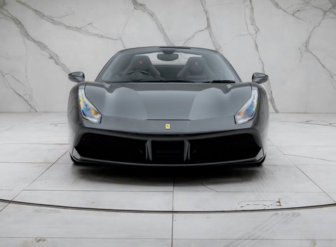Ferrari 488 SPIDER 10