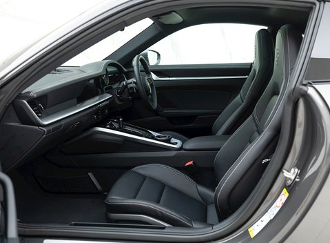 Porsche 911 Carrera S (992) 14