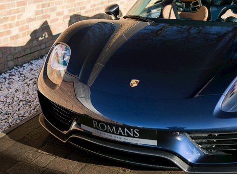 Porsche 918 Spyder Weissach 24