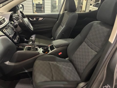 Nissan Qashqai 1.2 DIG-T N-Connecta 2WD Euro 6 (s/s) 5dr 42