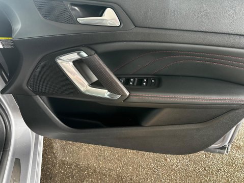 Peugeot 308 1.2 PureTech GPF GT Line Euro 6 (s/s) 5dr 34