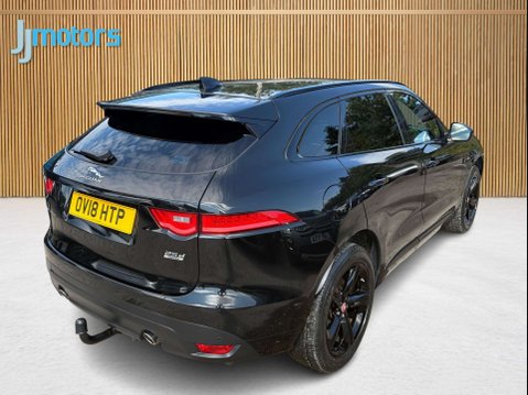 Jaguar F-Pace 2.0 D240 R-Sport SUV 5dr Diesel Auto AWD Euro 6 (s/s) (240 ps) 4