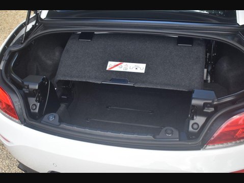 BMW Z4 2.0 28i M Sport Convertible 2dr Petrol Manual sDrive Euro 5 (s/s) (245 ps) 17