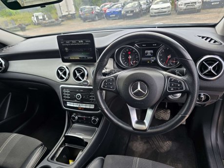 Mercedes-Benz GLA 1.6 GLA180 GPF Urban Edition SUV 5dr Petrol 7G-DCT Euro 6 (s/s) (122 ps) 28