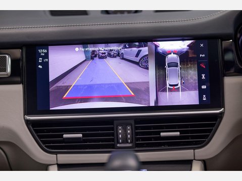 Porsche Cayenne 3.0 V6 E-Hybrid 17.9kWh Platinum Edition TiptronicS 4WD Euro 6 (s/s) 5dr (3 52