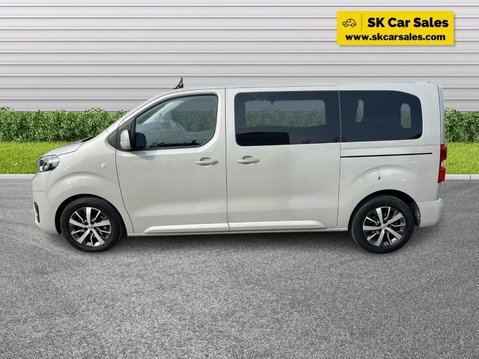 Toyota Proace Verso 2.0D Family Medium MPV Auto MWB Euro 6 (s/s) 5dr (8 Seat) 4