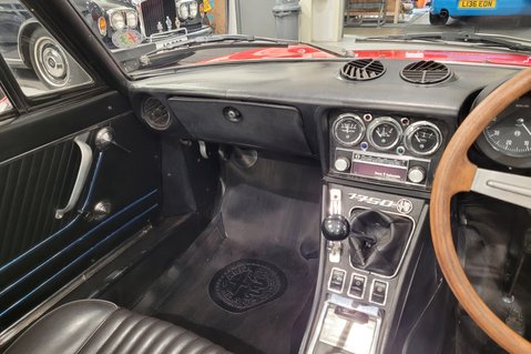 Alfa Romeo Spider 1750 VELOCE 29