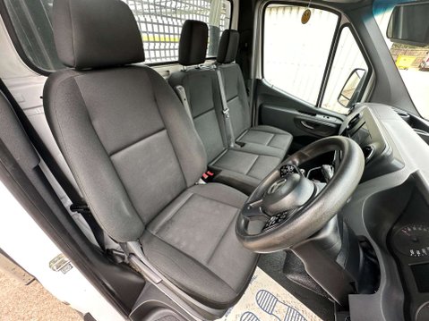 Mercedes-Benz Sprinter 2.0 315 CDI Progressive RWD L3 Euro 6 (s/s) 2dr 17