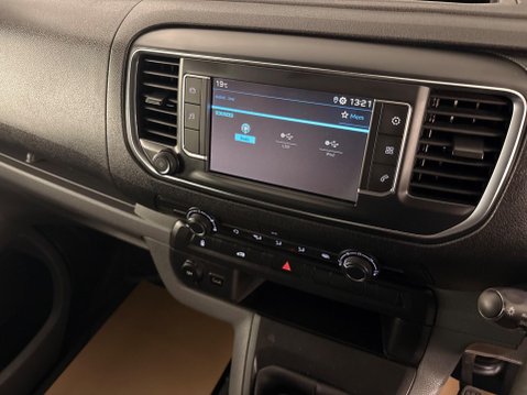 Peugeot Expert 2.0 BlueHDi 1400 Professional Standard Panel Van MWB Euro 6 (s/s) 6dr 17