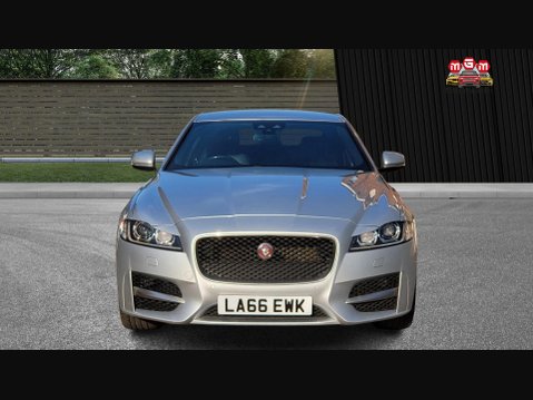 Jaguar XF R-SPORT 3