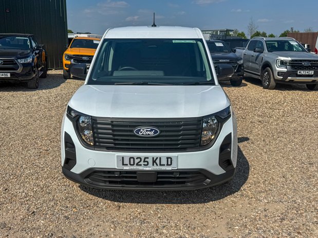 Ford Transit Courier SWB L1H1 [SOLD MM] Low Roof Leader Sensors EURO 6 NO VAT 3