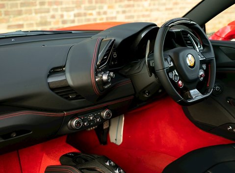Ferrari 488 GTB 14