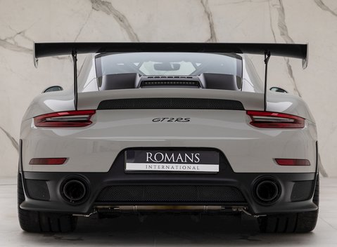 Porsche 911 (991.2) GT2 RS Weissach 5