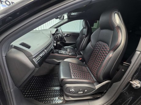 Audi RS4 2.9 TFSI V6 Estate 5dr Petrol Tiptronic quattro Euro 6 (s/s) (450 ps) 5