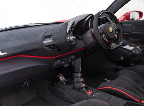 Ferrari 488 Pista 16