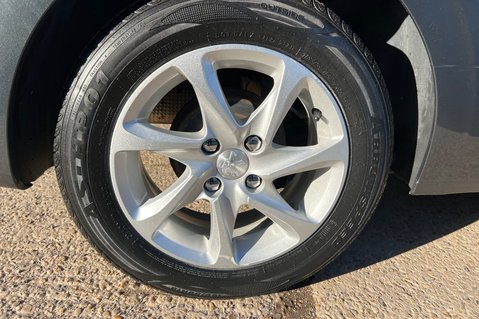 Peugeot 208 ACTIVE - PART EXCHANGE TO CLEAR - MOT MAY 2027 -£20 ROAD TAX 40