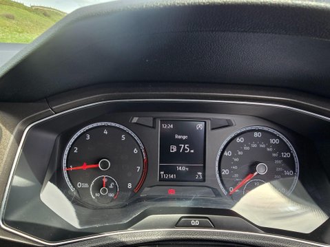 Volkswagen T-Roc 1.0 TSI SE Euro 6 (s/s) 5dr 37