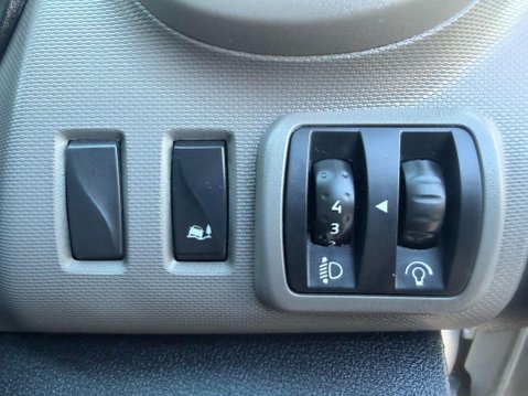 Renault Trafic 1.6 dCi 27 Business Panel Van 5dr Diesel Manual SWB Standard Roof Euro 6 (9 29