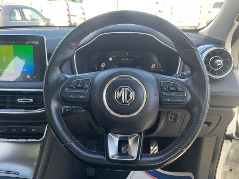 MG HS 1.5 MG HS Exclusive PHEV Auto 5dr 14