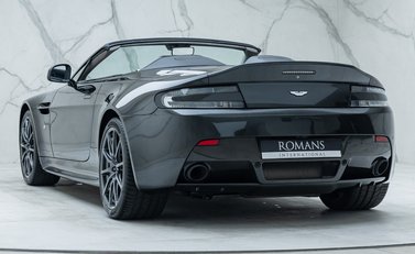 Aston Martin V12 Vantage S ROADSTER 10