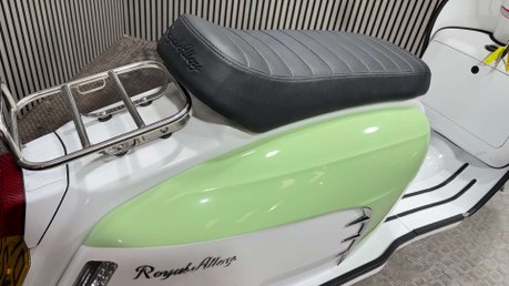 Royal Alloy GT 2020 ONLY 1K 1 OWNER SCOOTER LONG MOT MODERN RETRO 125CC 35
