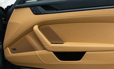 Porsche 911 GT3 TOURING (992) 26