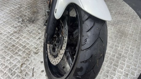 Suzuki Gladius 650 2012, 54K, 650CC RUNNING NAKED, SPARES/REPAIR/PROJECT 14