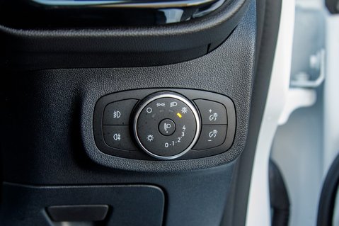 Ford Fiesta TITANIUM MHEV 11