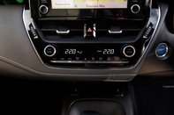 Toyota Corolla ICON TECH 37