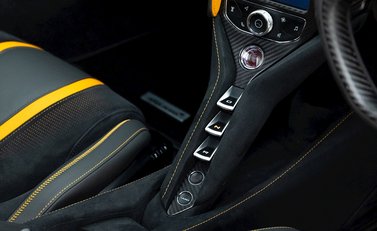 McLaren 720S Performance 18