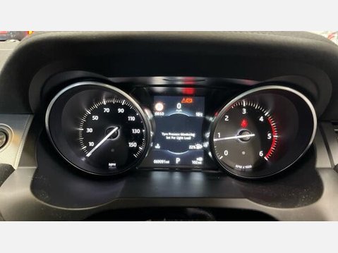 Land Rover Range Rover Evoque 2.0 TD4 HSE Dynamic Lux Auto 4WD Euro 6 (s/s) 5dr 9