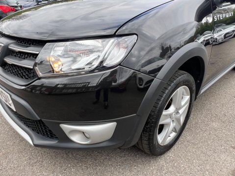 Dacia Sandero Stepway 0.9 TCe Laureate Euro 5 5dr 10