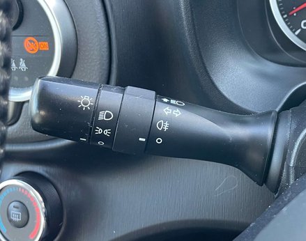 Toyota Yaris 1.3 Yaris TR VVT-i 5dr 33