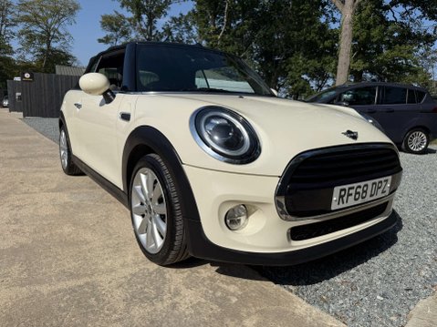 Mini Convertible 1.5 Cooper 2dr 17