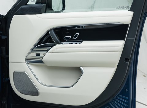 Land Rover Range Rover D350 AUTOBIOGRAPHY 30