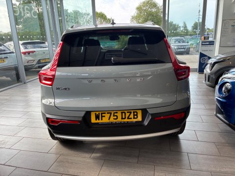 Volvo XC40 2.0 B4 MHEV Ultra Bright DCT Auto Euro 6 (s/s) 5dr 6