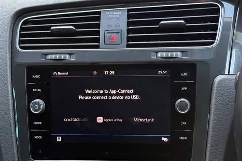 Volkswagen Golf MATCH TDI DSG - VAT Q - APPLE CAR PLAY -ADAPTIVE CRUISE -ROOFBARS 40