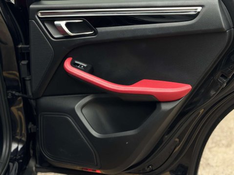 Porsche Macan 2.0T SUV 5dr Petrol PDK 4WD (s/s) (252 ps) 80