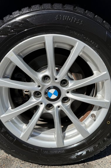 BMW 3 Series 320I SE TOURING AUTOMATIC -APPLE CAR PLAY -CAMERAS -XENONS -LOW MILEAGE 